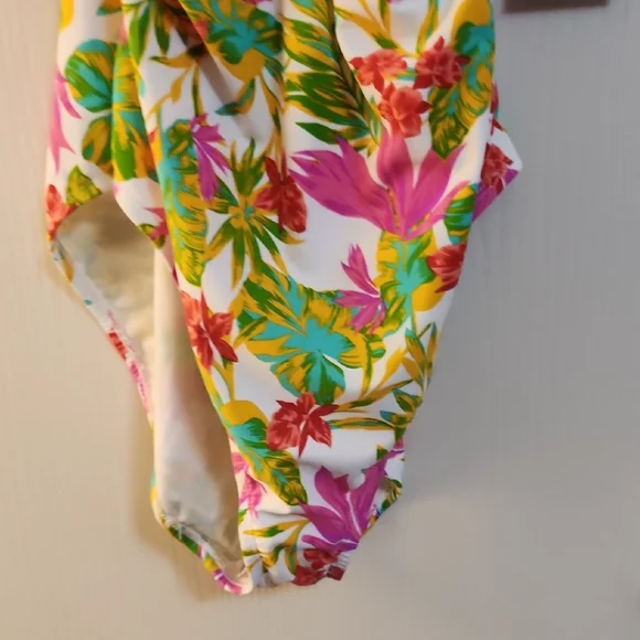 Floral Halter One Piece Swimsuit - Picture 4 of 5